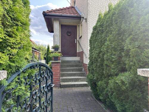 Hauseingangsbereich - 4 Zimmer Einfamilienhaus in Halberstadt