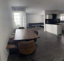 Schöne 3,5 Zimmer Wohnung in zentrale Lage - Böblingen