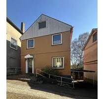 Sanierungsbedürftiges Haus am Norderdeich - Hamburg / Finkenwerder