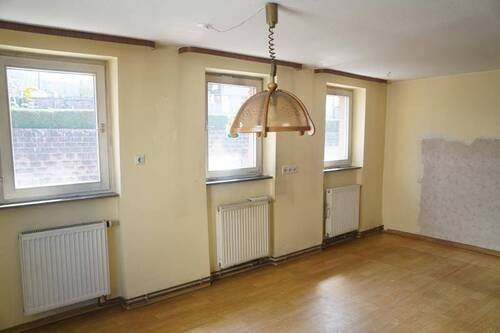 Wohnzimmer - 3 Zimmer Einfamilienhaus zum Kaufen in Sulz am Neckar