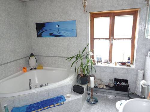 Badezimmer WO1 1.OG+DG re.JPG - 