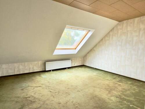 Raum im DG - 