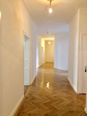 Wohnflur - 4 Zimmer Etagenwohnung in München