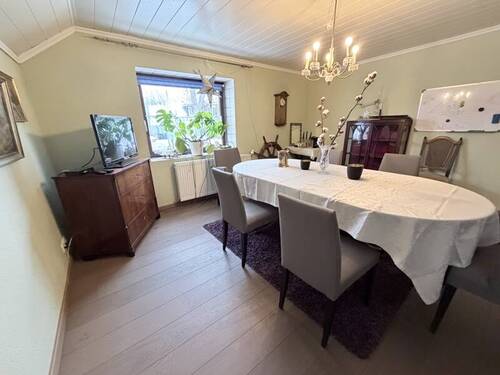 Wohn- und Esszimmer 1 - 8 Zimmer Einfamilienhaus in Bremen / Rekum
