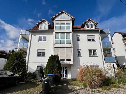 Außenansicht - Sonnige und gepflegte 3,5-Zimmer-Wohnung mit Wintergarten und Balkon direkt in Erbach