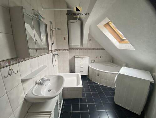 Bad - 3 Zimmer Etagenwohnung zum Kaufen in Sersheim