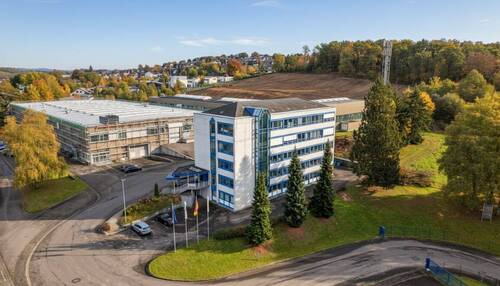 Verwaltungsgebäude - 