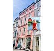 Schöne 3 - Zimmerwohnung in der Puschkinstraße mit Balkon - Schwerin Altstadt