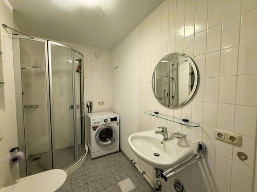 Bad.jpg - 2 Zimmer Etagenwohnung zur Miete in Ingolstadt