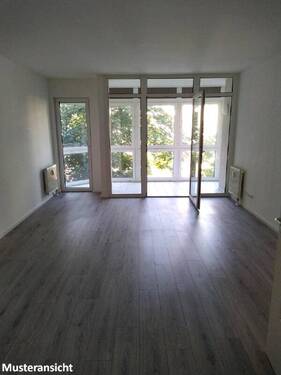 3 - 2 Zimmer Etagenwohnung in Berlin