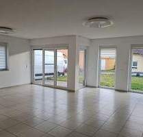 Wunderschöne DHH mit Garage in 67686 Mackenbach , sofort frei, Kinder willkommen
