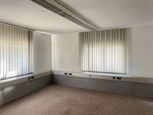 Büro im Flachbau auf West (3) - 