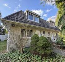 Doppelhaushälfte mit Gartengrundstück in zentraler Wohngegend von Sasel! - Hamburg / Sasel