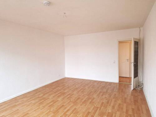 Wohnzimmer - 2 Zimmer Etagenwohnung in Bremerhaven