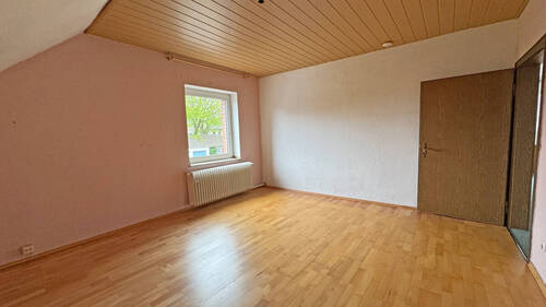 Schlafzimmer 3 Hauptwohnung Obergeschoss - 