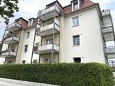 . - Modern sanierte 2-Zimmer-Altbauwohnung mit Lift und Balkon in Cotta!