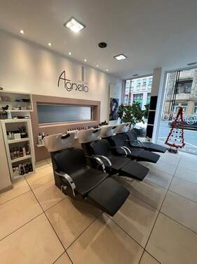 4 separat abgetrennte Wasch-Plätze - 