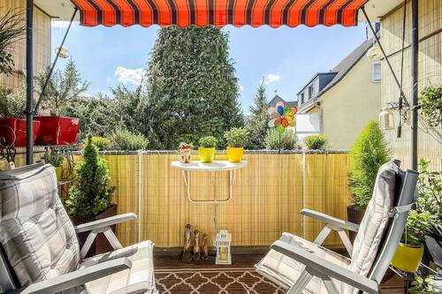 Balkon - Hier will man wohnen: stylisch, zentral, gemütlich! Moderne 3-Zimmerwohnung mit Balkon!