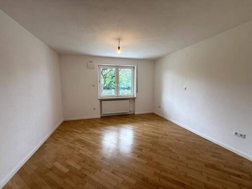 schlafzimmer-leer.jpg - 
