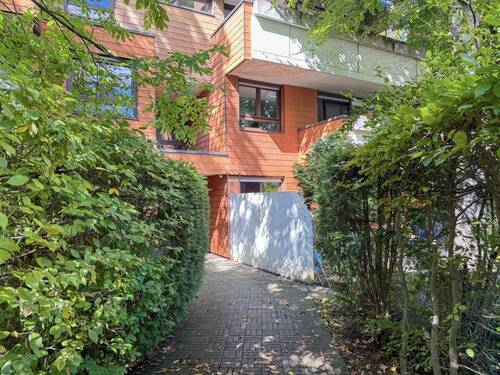 Außenansicht - 4 Zimmer Etagenwohnung zur Miete in München