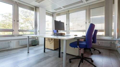 Titelbild - Helle Büroräume in zentraler Lage mit Skylineblick - All-in-Miete