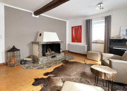 Bild 2 - 7 Zimmer Mehrfamilienhaus, Wohnhaus zum Kaufen in Butzbach Hoch-Weisel