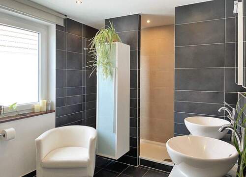 Tageslichtbad mit Dusche - 