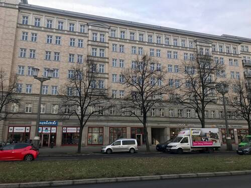 Hausansicht - 4 Zimmer Etagenwohnung in Berlin