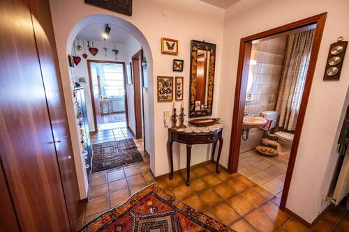 Flur mit wunderschönem Rundbogen - 