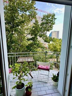 Balkon Alleeseite Sommer - 