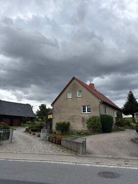 Vorderansicht.jpg - Wohnen in Großharthau - EFH für die ganze Familie!