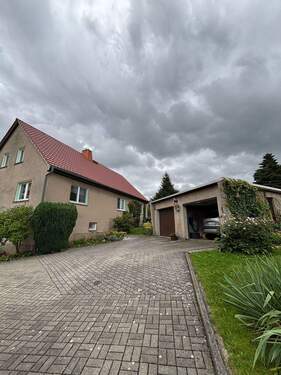 Garage.jpg - 5 Zimmer Einfamilienhaus zum Kaufen in Großharthau