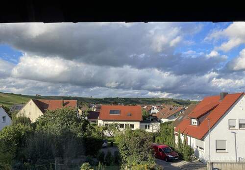 Aussicht Küchenfenster - Mehrfamilienhaus, Wohnhaus mit 190,00 m&sup2; in Hessigheim zum Kaufen