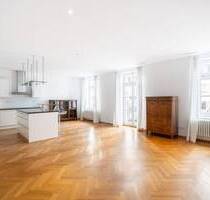 AIGNER - Stilvolle Altbauwohnung in Schwabing mit zwei Balkonen und Aufzug - München Schwabing-West