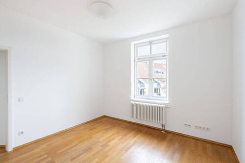 Schlafzimmer 2 - 3 Zimmer Etagenwohnung in München