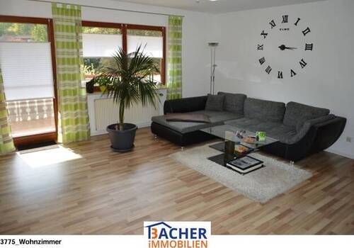 Wohnzimmer - 4 Zimmer Etagenwohnung in Immendingen