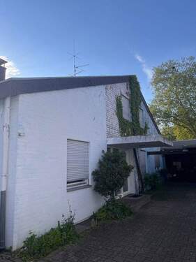 Bild 1 - PRIVAT! - Attraktives 8-Zimmer-Mehrfamilienhaus mit Garage in Kehl
