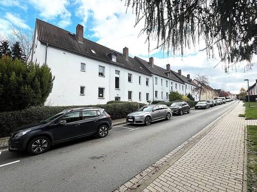 Blick in die Straße - Mehrfamilienhaus, Wohnhaus zum Kaufen in Elsteraue