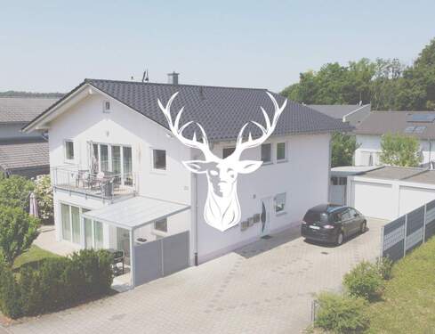 Titelbild - Wunderschöne 4 Zi. Traumwohnung in hervorragender Lage von Lauchringen zu verkaufen