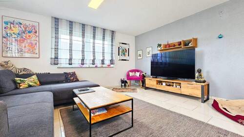 Bild 1 - 4 Zimmer Etagenwohnung zum Kaufen in Lauchringen