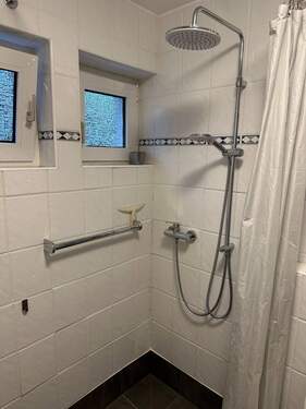 Dusche.jpeg - 2 Zimmer Etagenwohnung in Köln