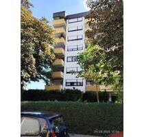 Bezugsfrei - Gut geschnittene Eigentumswohnung mit großem überdachten Balkon und TG-Stellplätzen - Germering Neugermering