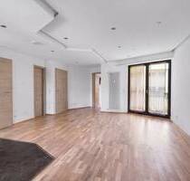 Renovierte 2,5-Zimmer-Wohnung im EG mit Balkon und Tiefgaragenstellplatz in FREIBURG-LITTENWEILER - Freiburg im Breisgau / Littenweiler