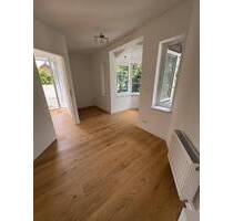 Provisionsfrei: Sanierte 2-Zimmer-Wohnung mit riesiger Terrasse - Berlin Mahlsdorf