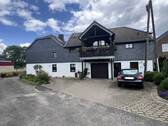 Frontansicht - Gemütliches Bauernhaus mit Einliegerwohnung in MG-Rheindahlen