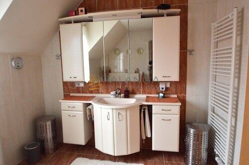 großzügiger Waschtisch - 