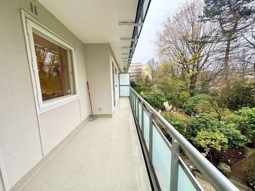 Balkon - 4 Zimmer Etagenwohnung in Hilden