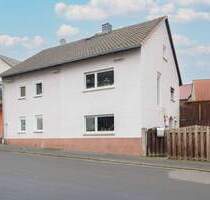 Gestalten Sie ihr neues Zuhause: Renovierungsbedürftiges Einfamilienhaus inkl. Schuppen in Villingen - Hungen