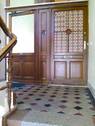 Im Treppenhaus (1) - 