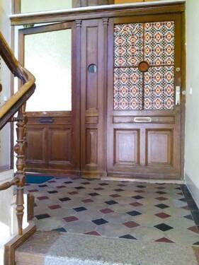 Im Treppenhaus (1) - 